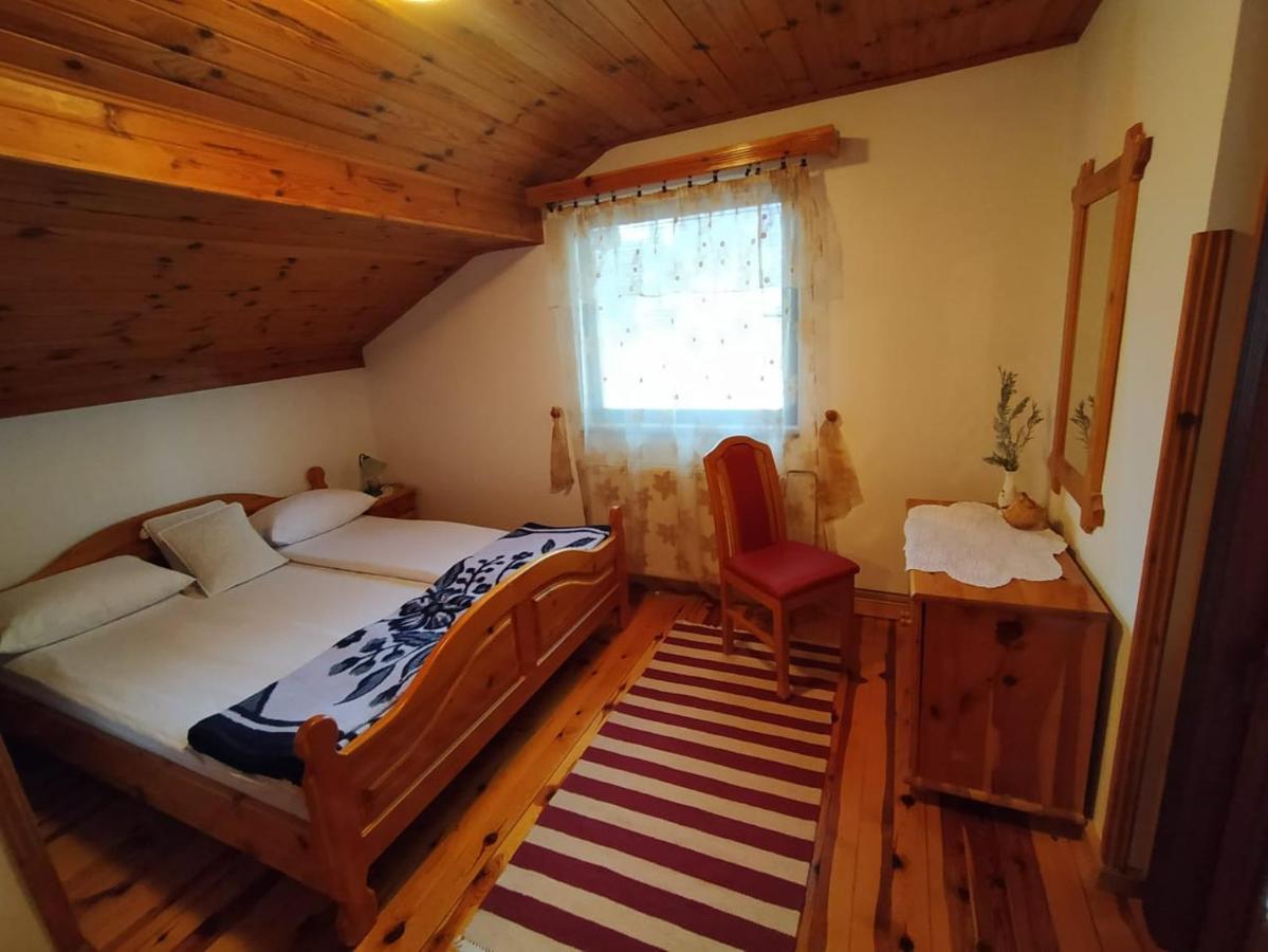 Apartmani Milic Sirogojno Ngoại thất bức ảnh