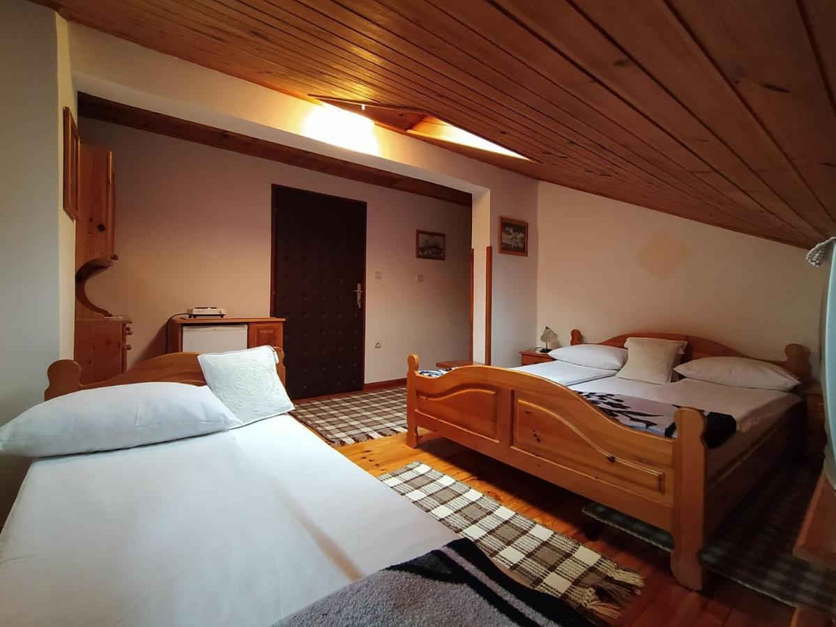 Apartmani Milic Sirogojno Ngoại thất bức ảnh